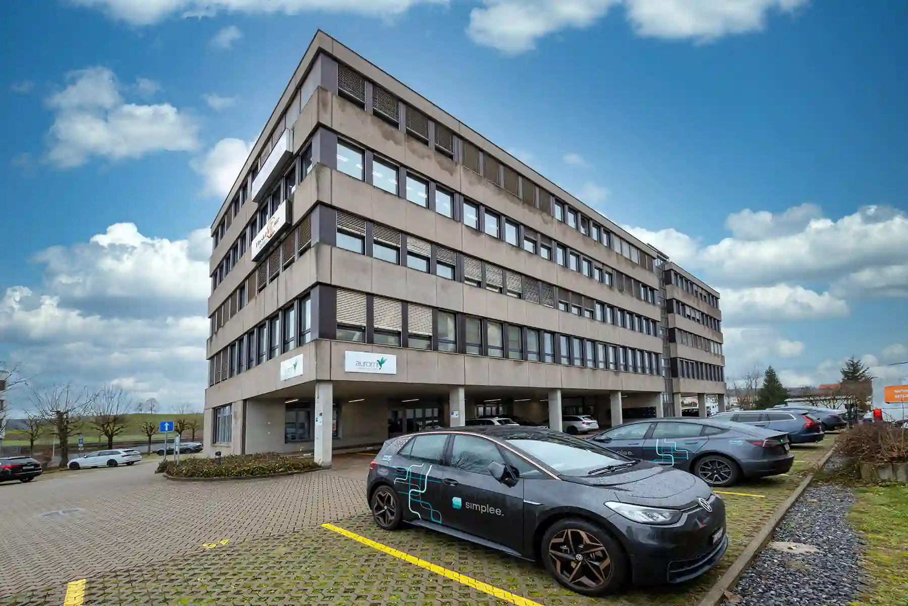 Здание физиотерапевтической практики PhysioFit Kauz, Im Sch&ouml;rli 5, 8600 D&uuml;bendorf